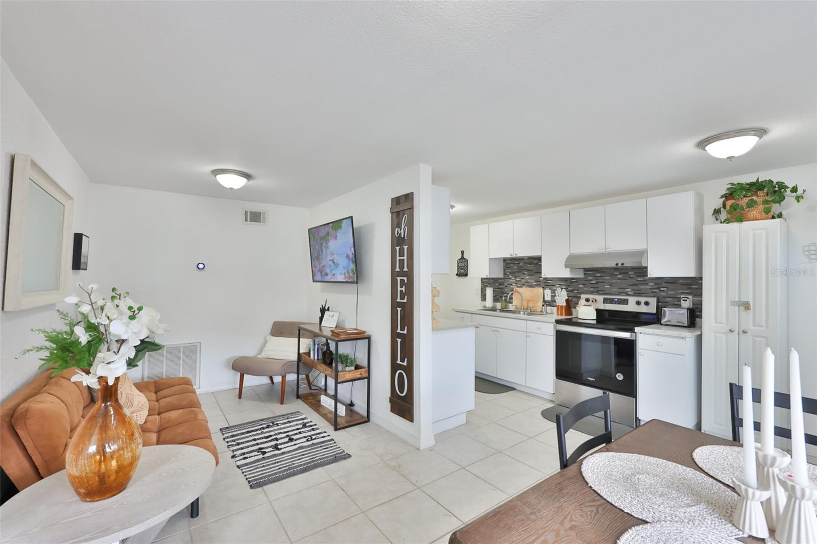 2575 S HIMES AVE #A — photo 13