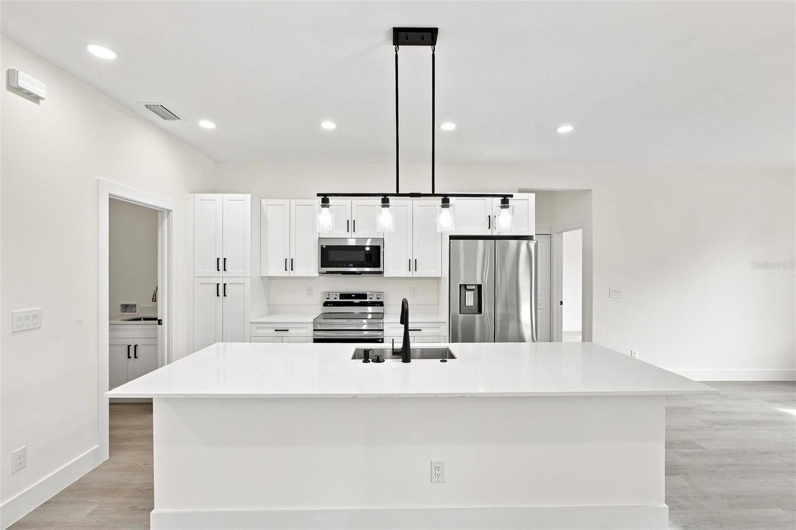 1912 HAGERICK LN — photo 8