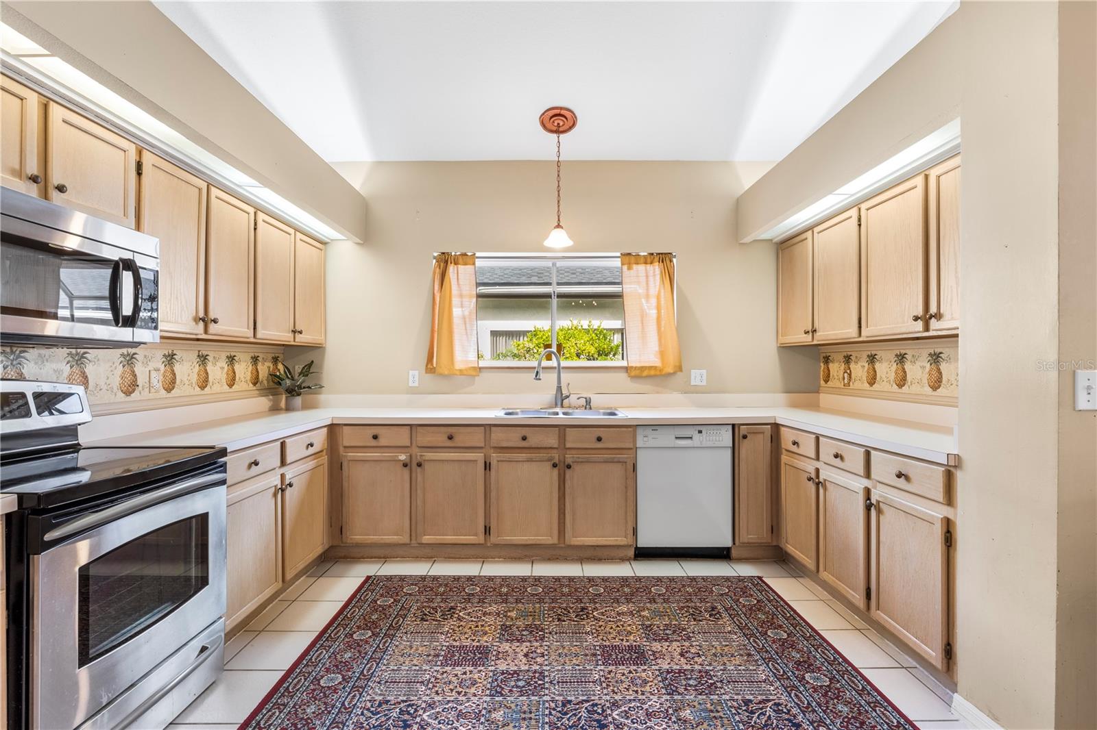 8746 TANTALLON CIR — photo 18