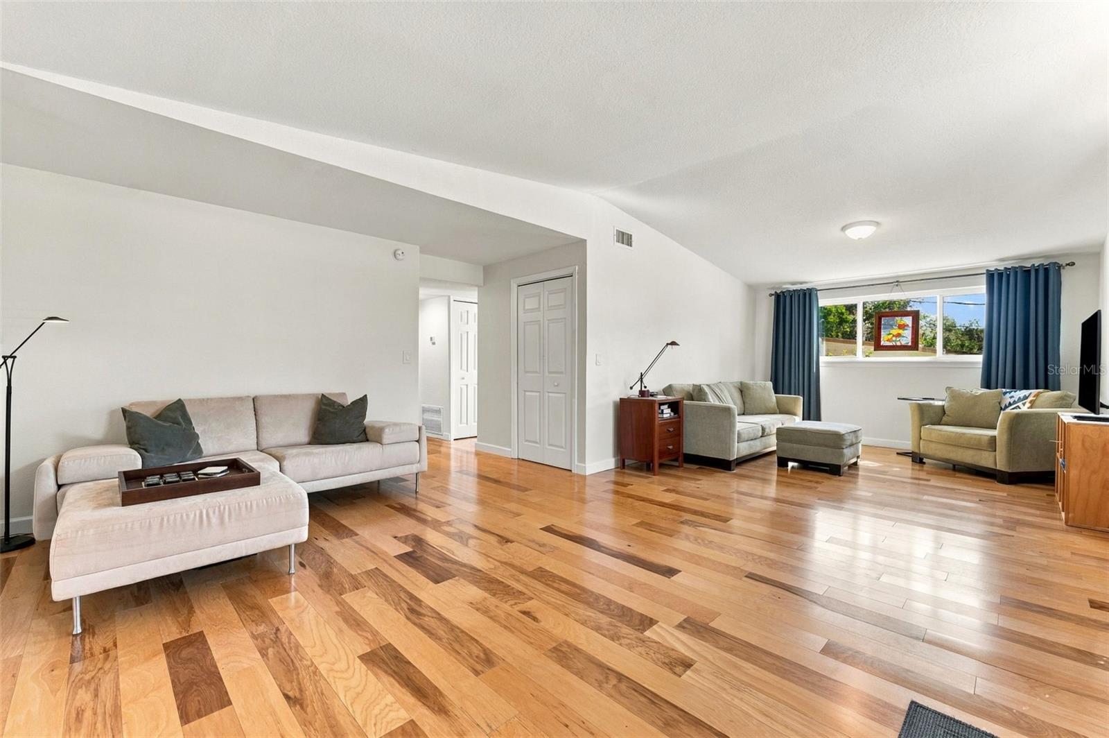 206 LINDA AVE — photo 8