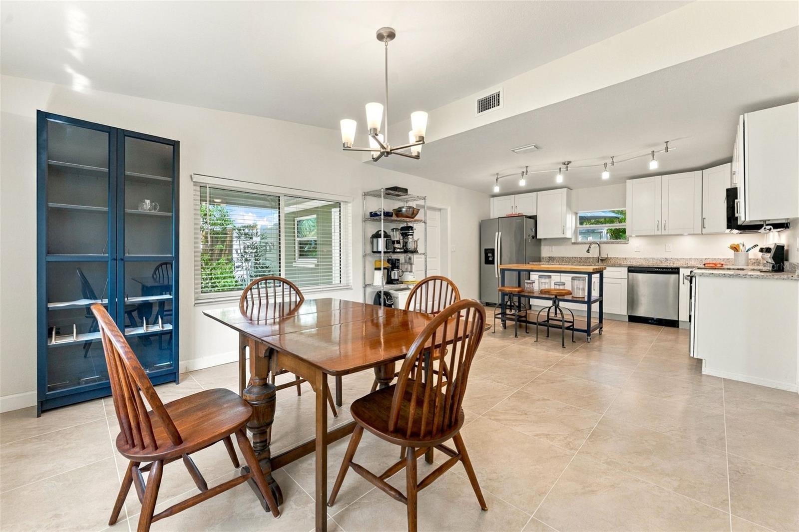 206 LINDA AVE — photo 9