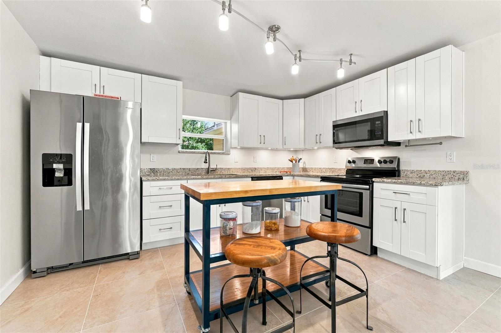 206 LINDA AVE — photo 11