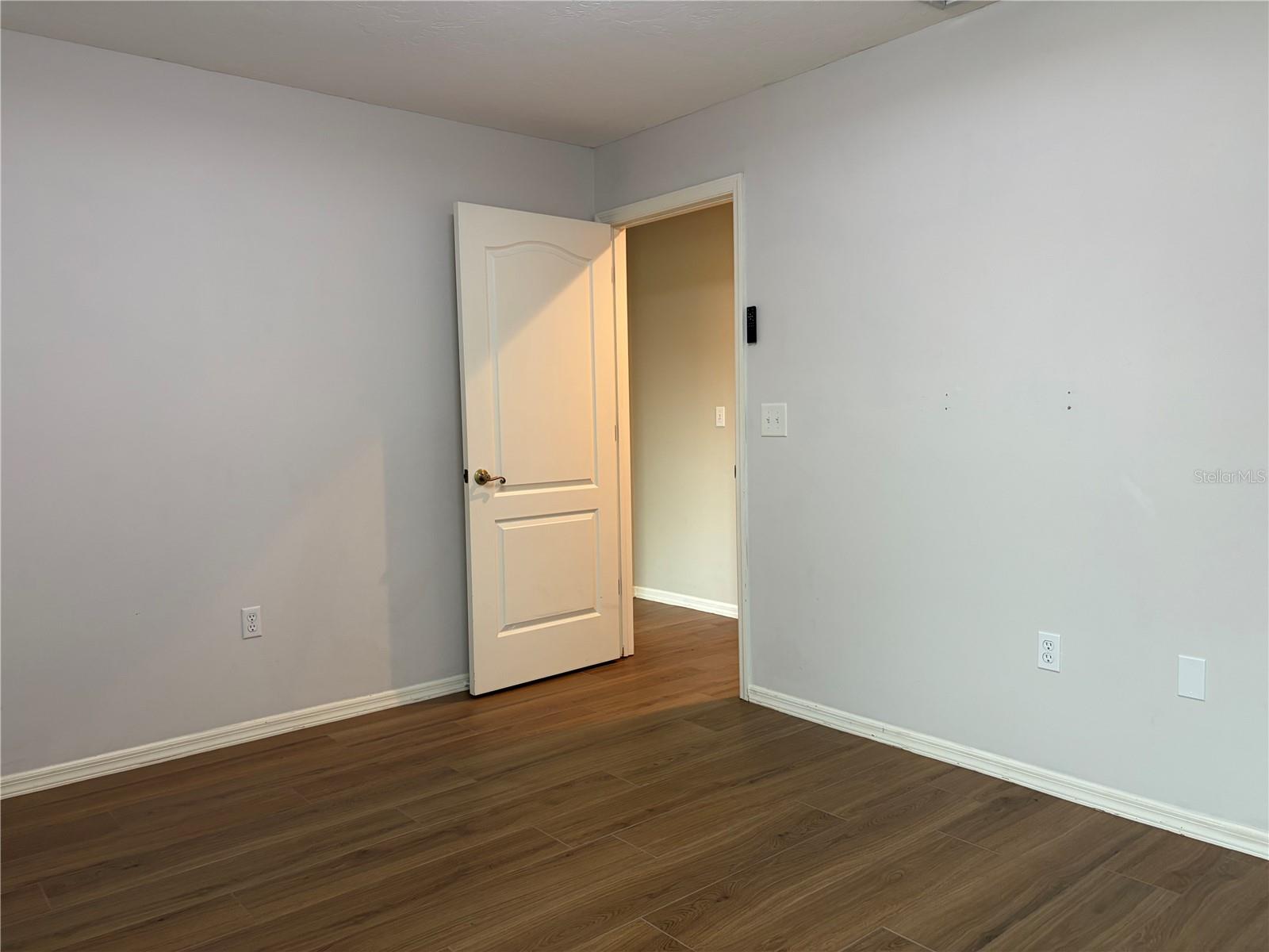 5828 SANDY POINTE DR — photo 32