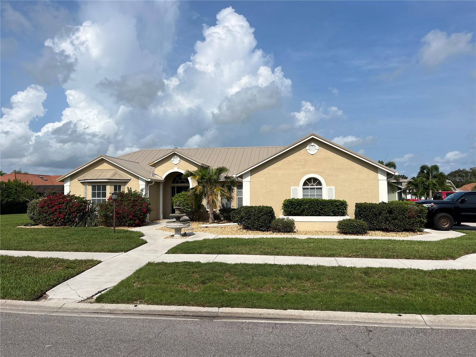 5828 SANDY POINTE DR — photo 46