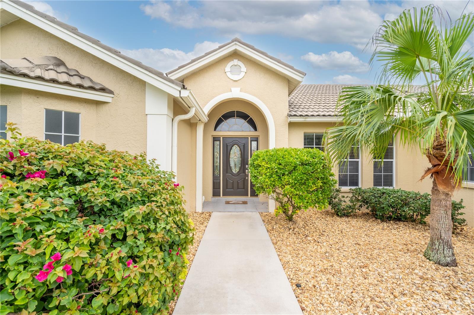 5828 SANDY POINTE DR — photo 2