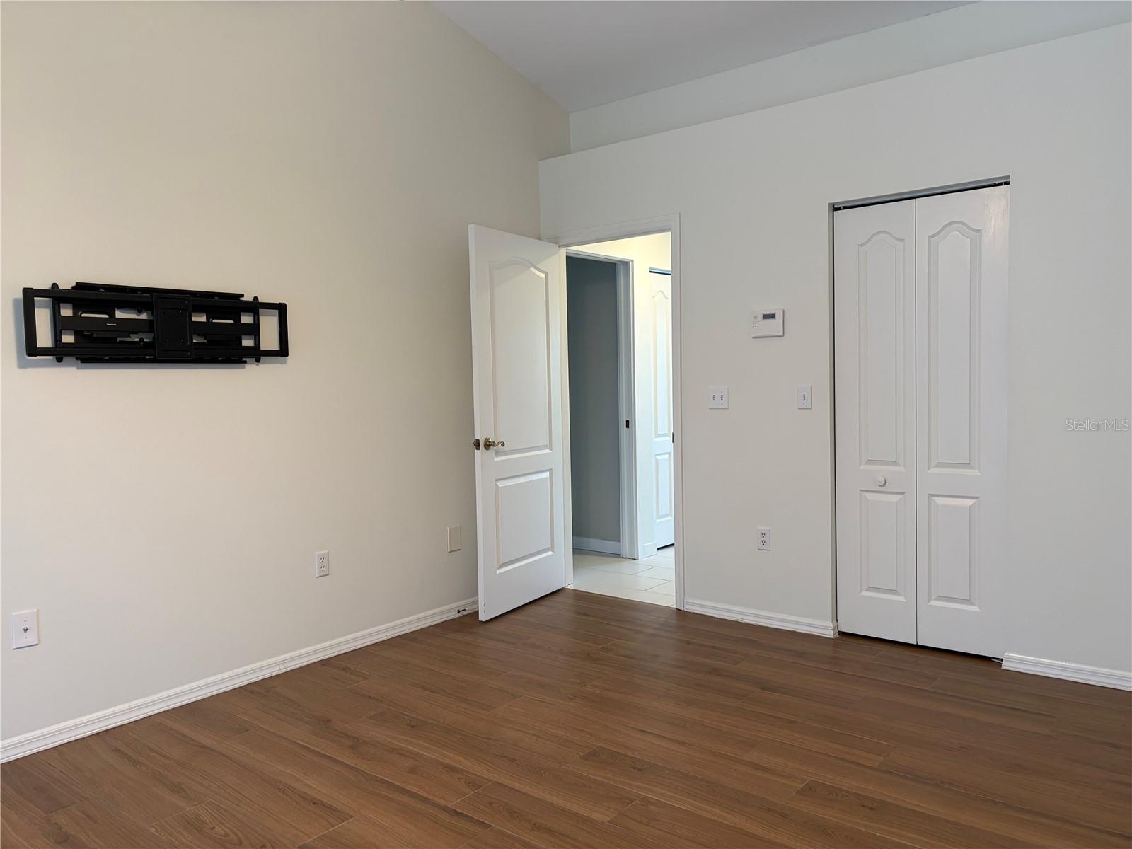 5828 SANDY POINTE DR — photo 36