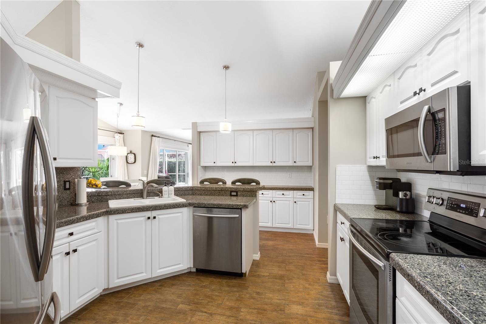 5828 SANDY POINTE DR — photo 7