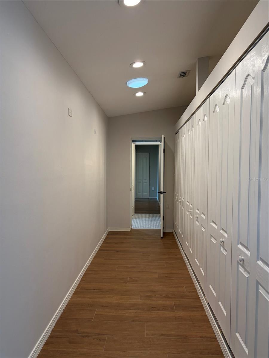 5828 SANDY POINTE DR — photo 26