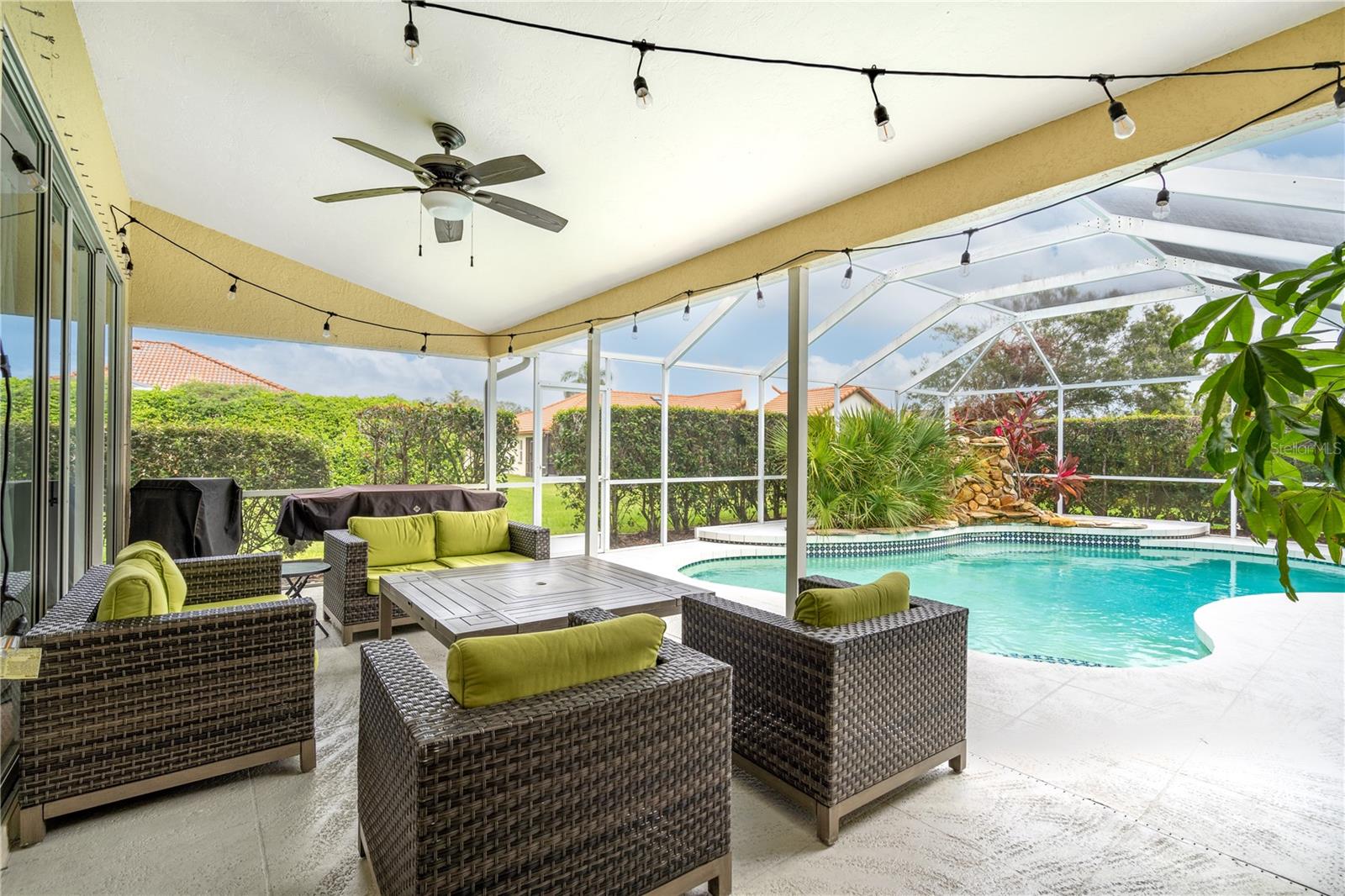 5828 SANDY POINTE DR — photo 14