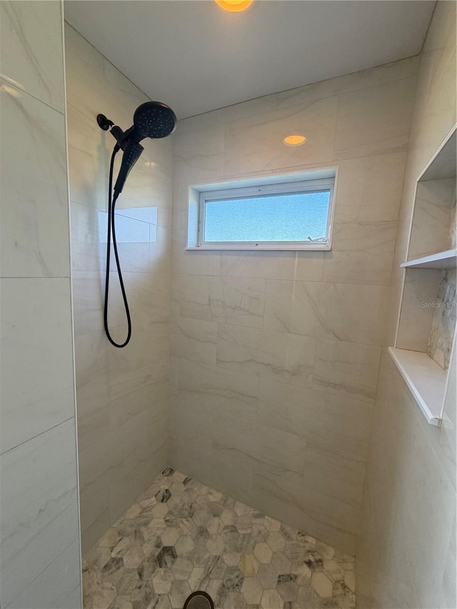 5828 SANDY POINTE DR — photo 40