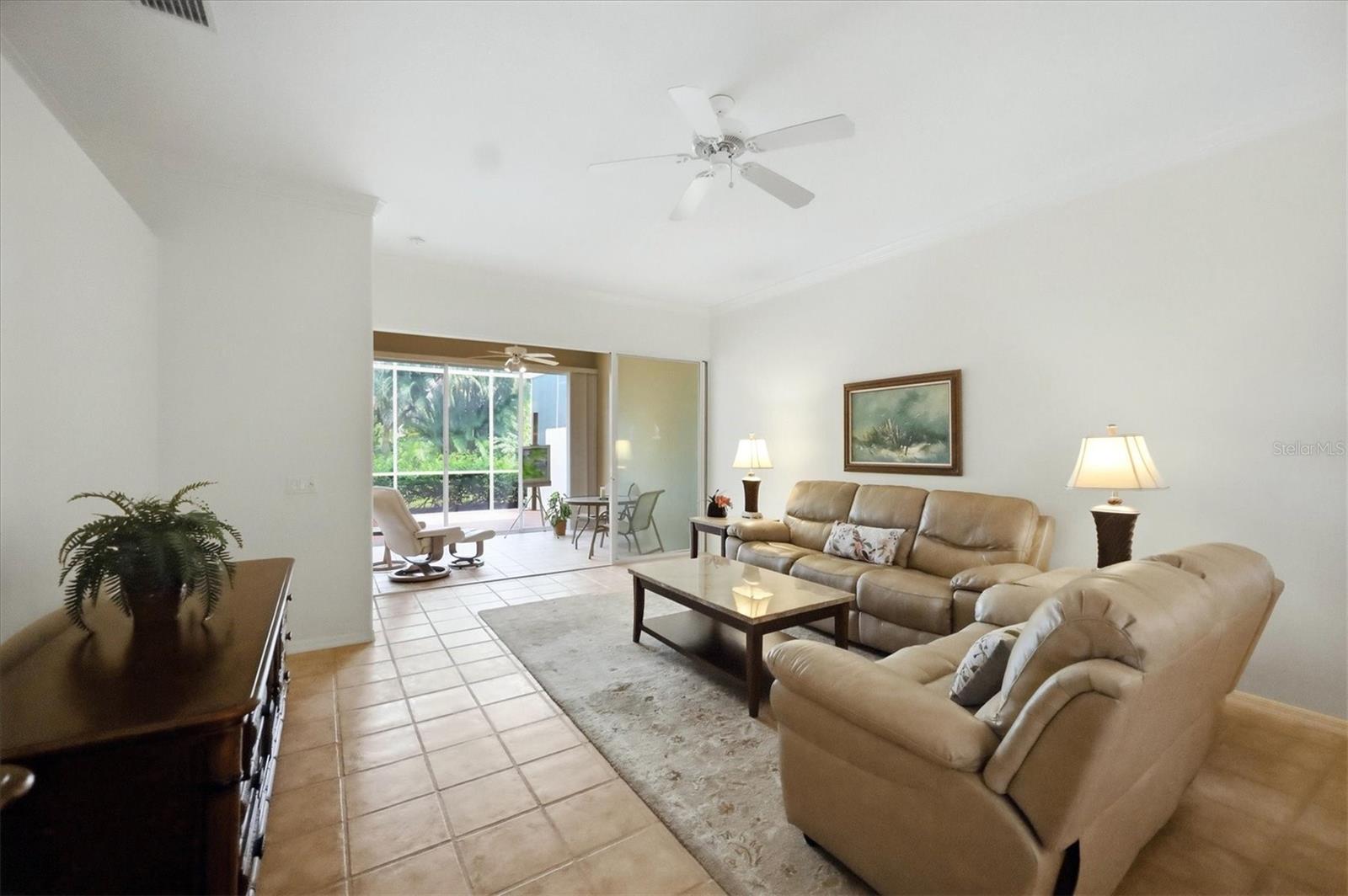 9413 FOREST HILLS CIR — photo 10