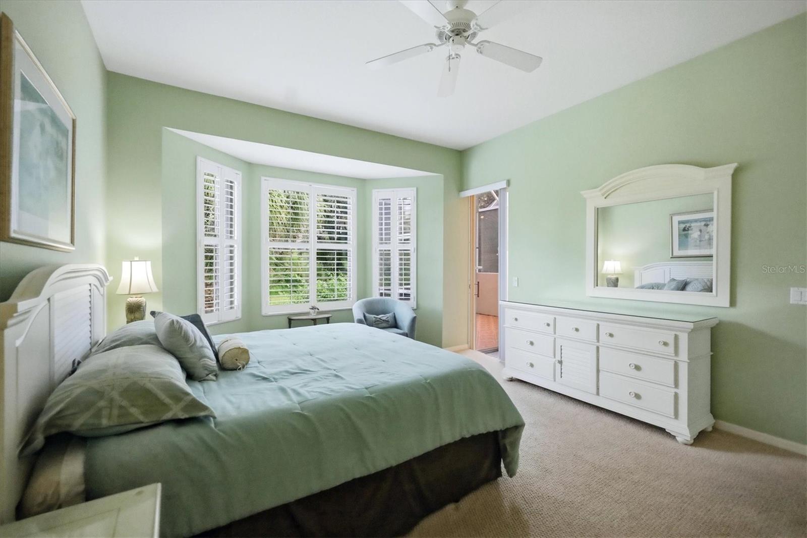 9413 FOREST HILLS CIR — photo 24
