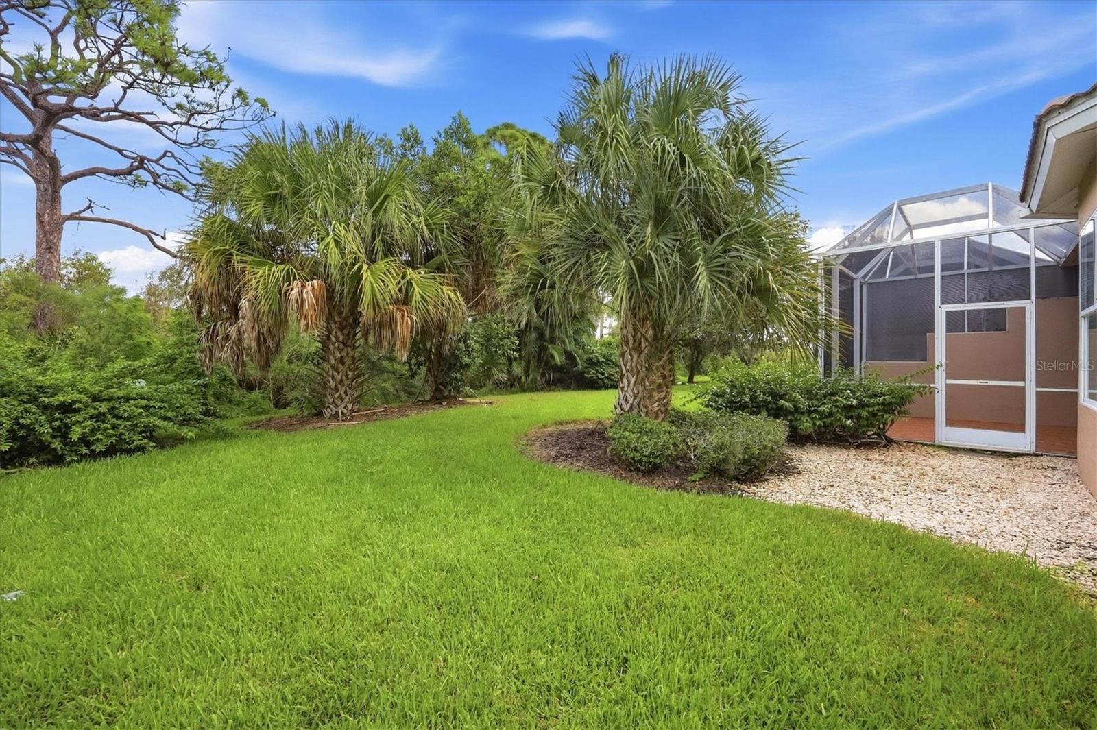 9413 FOREST HILLS CIR — photo 41