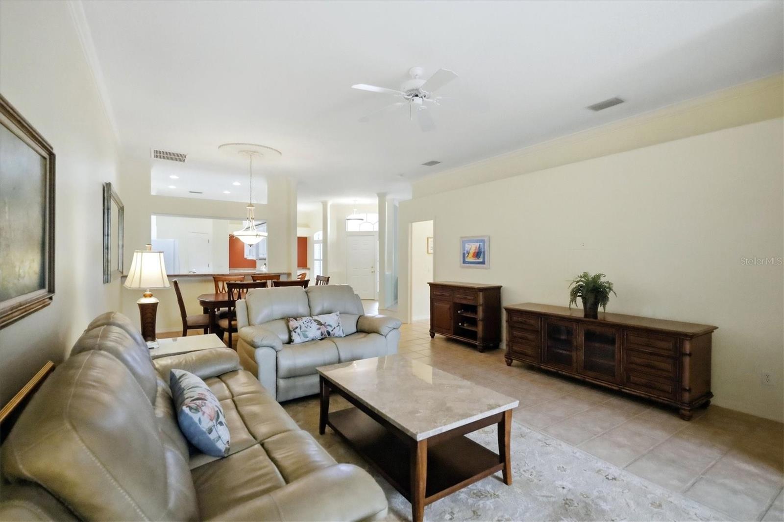 9413 FOREST HILLS CIR — photo 11