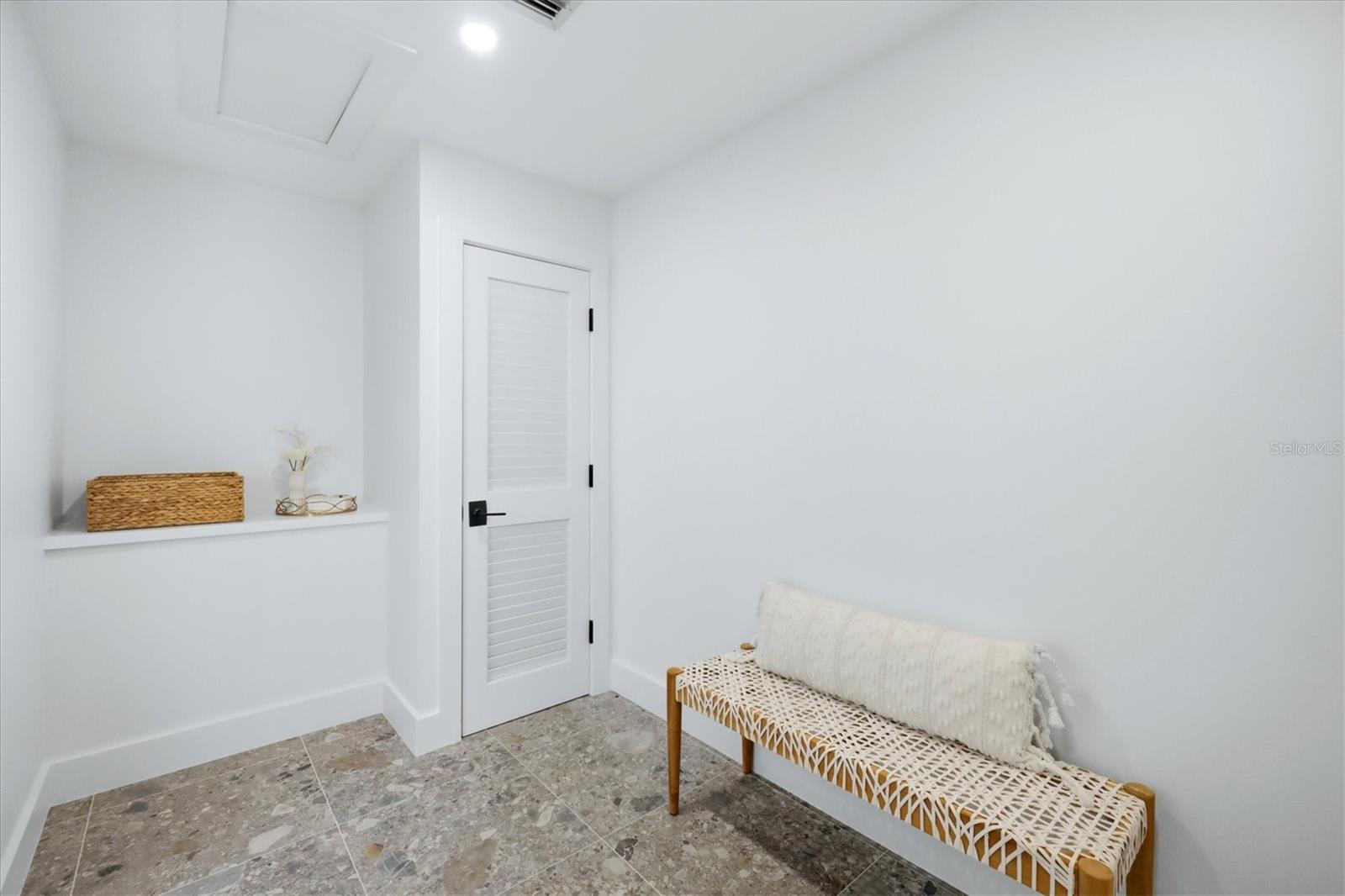 1706 LIVINGSTONE ST — photo 11