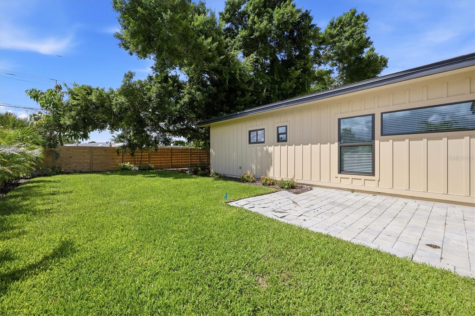1706 LIVINGSTONE ST — photo 18