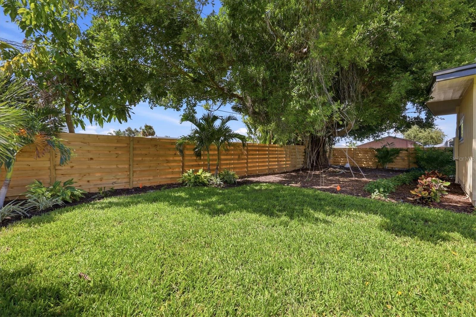 1706 LIVINGSTONE ST — photo 17