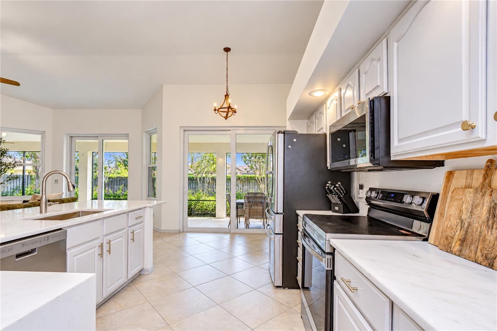 16502 BLENHEIM DR — photo 12