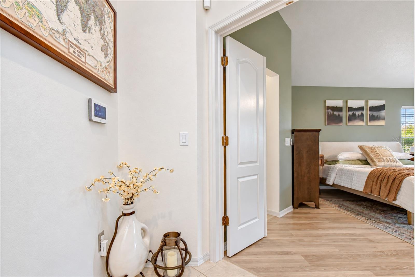 16502 BLENHEIM DR — photo 13