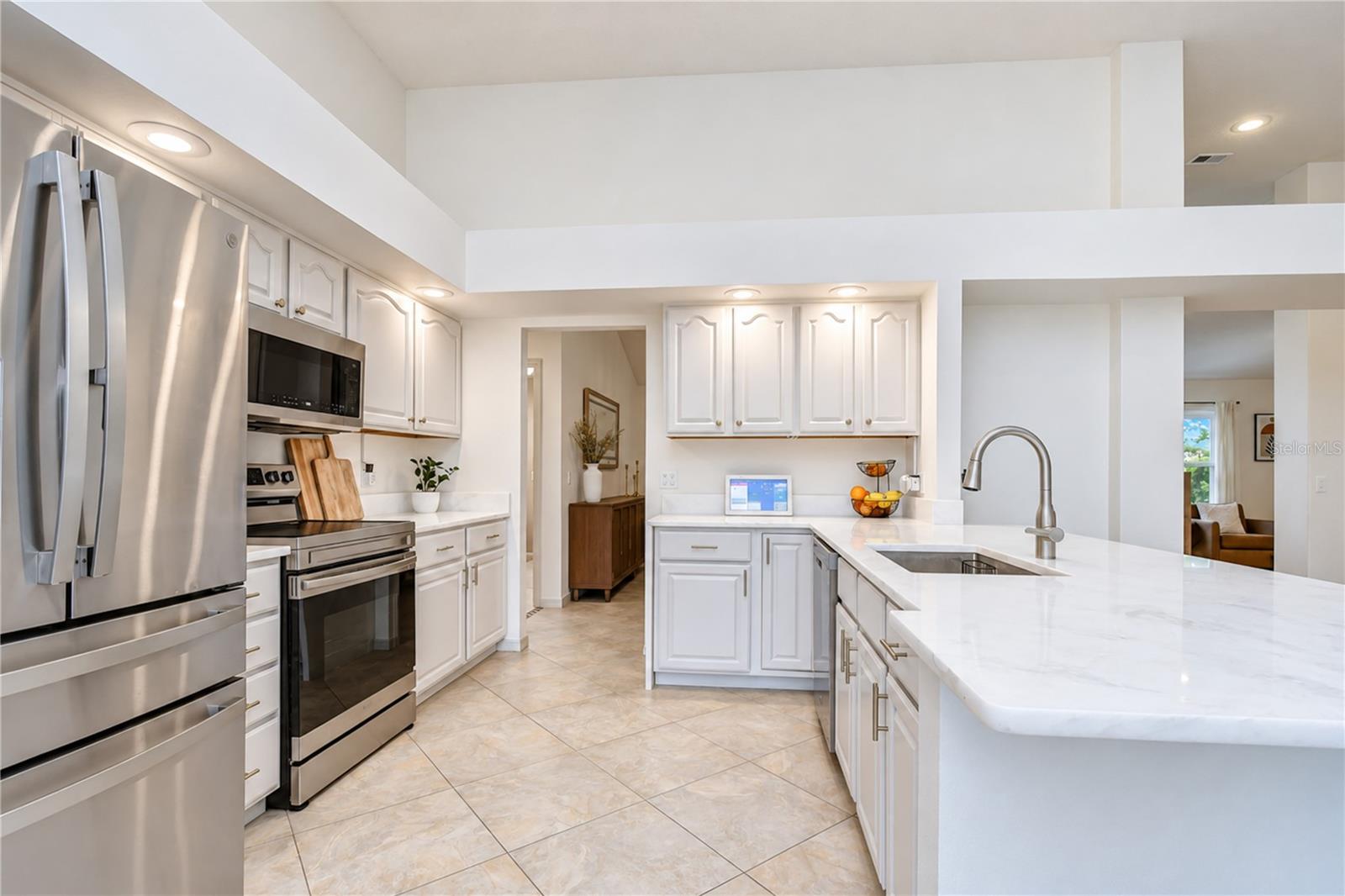 16502 BLENHEIM DR — photo 9