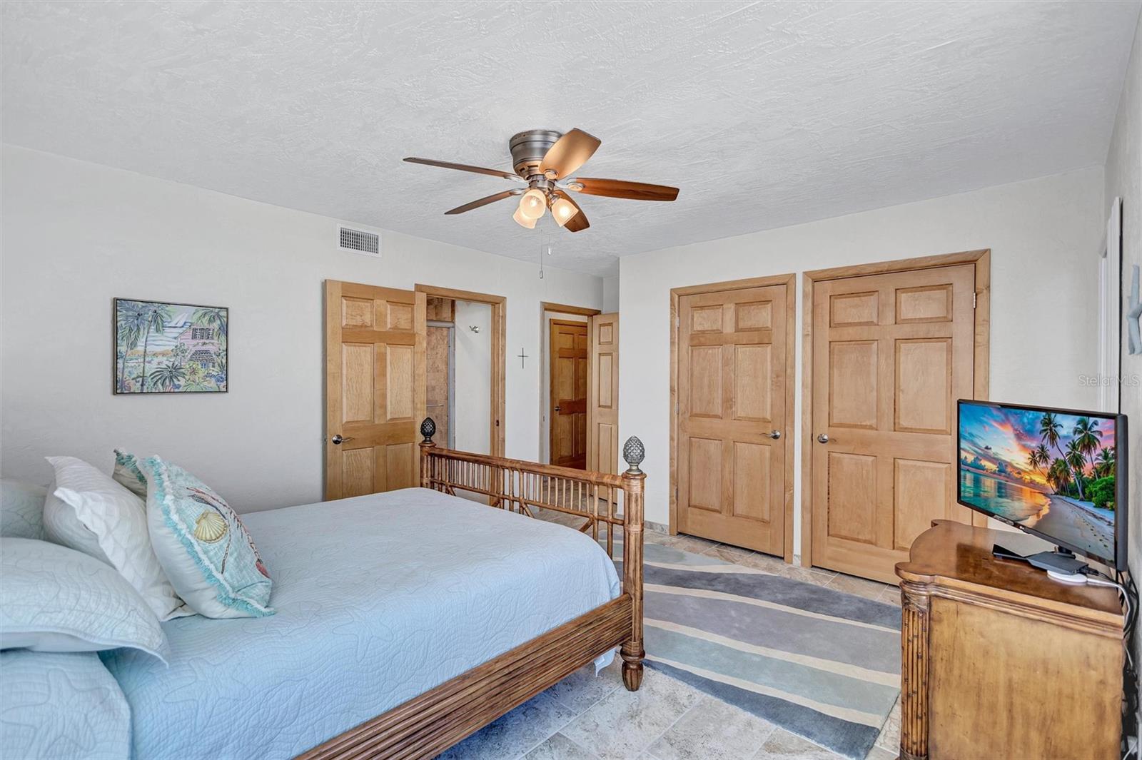 6140 MIDNIGHT PASS RD #101 — photo 34