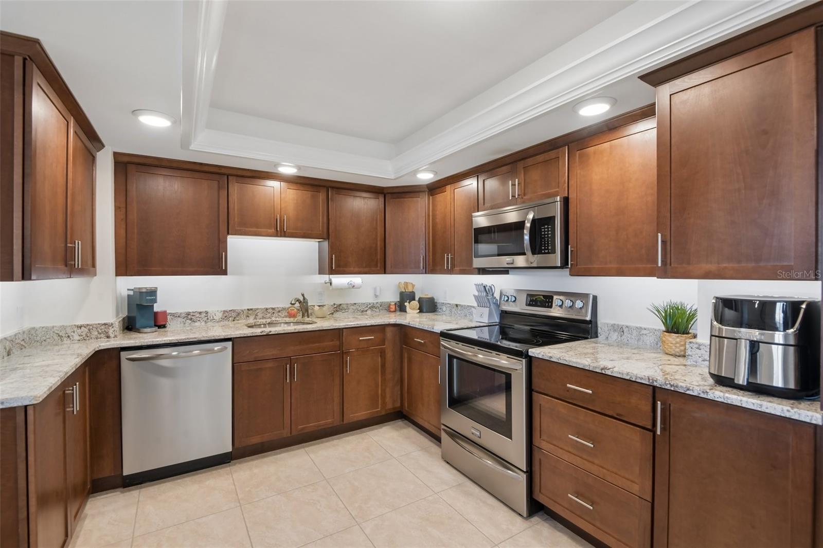 400 ISLAND WAY #509 — photo 12
