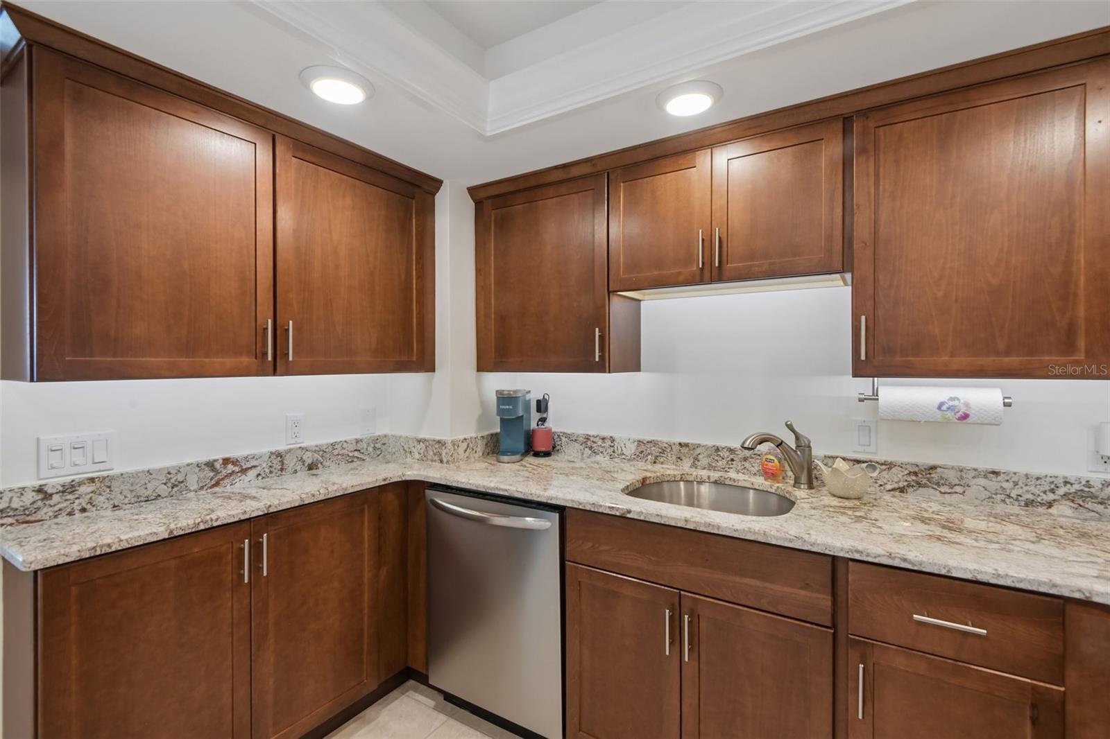 400 ISLAND WAY #509 — photo 13