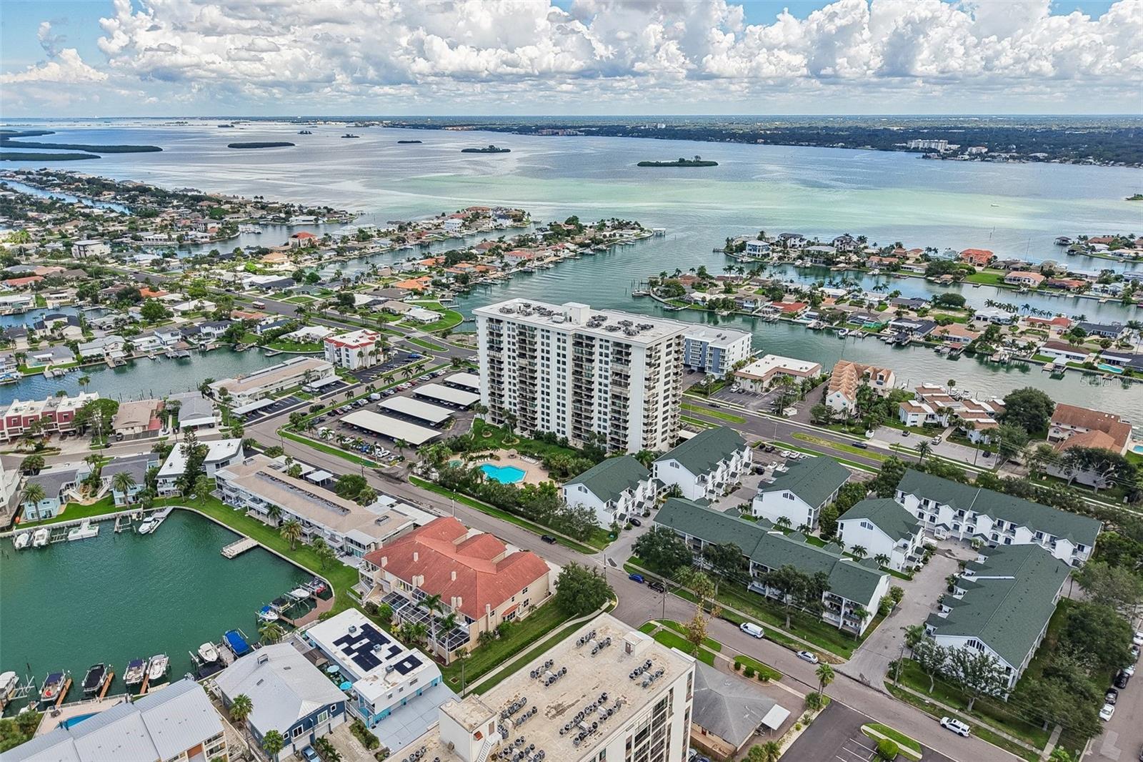 400 ISLAND WAY #509 — photo 44
