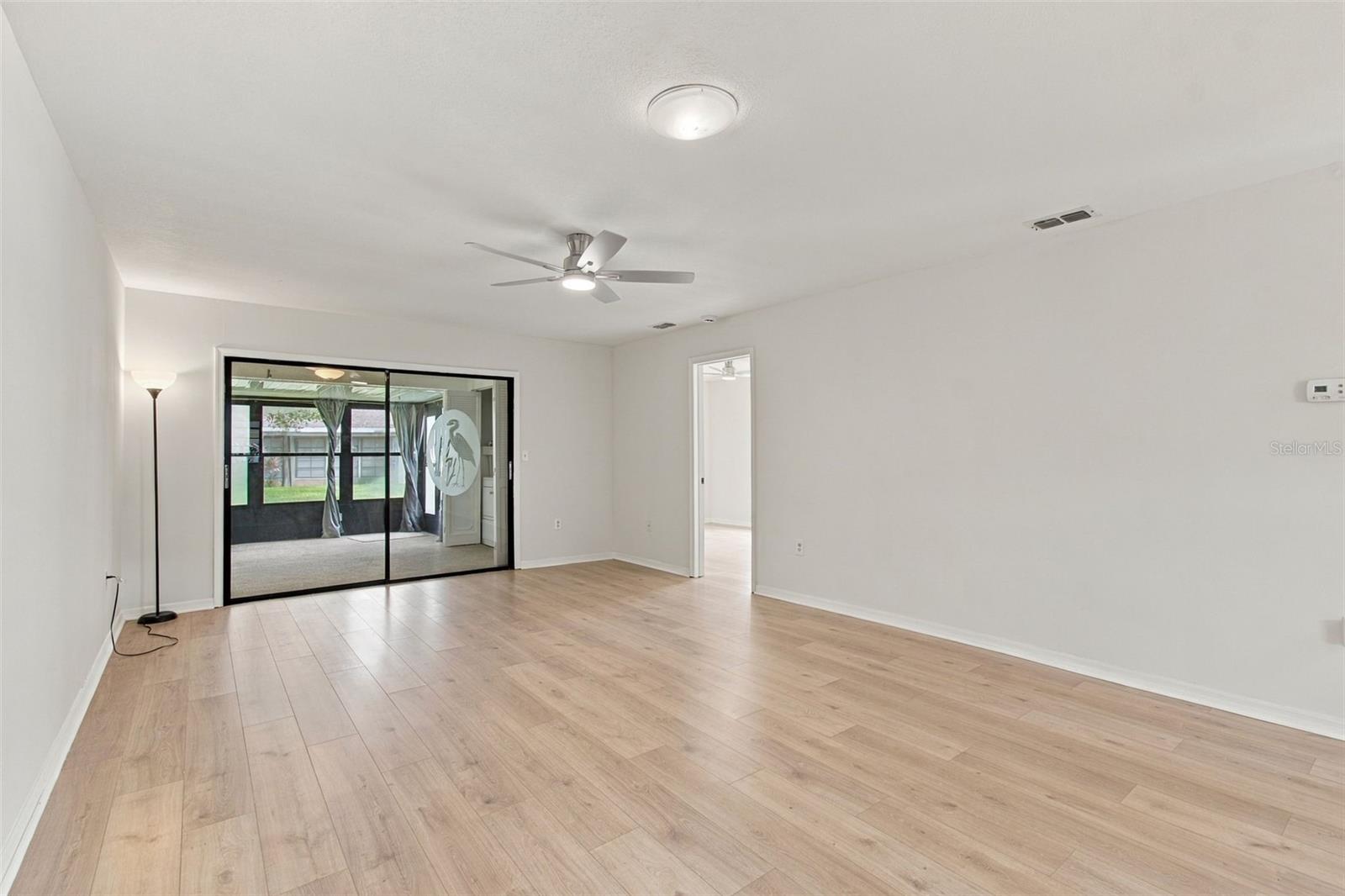7610 OAKMONT LN — photo 6