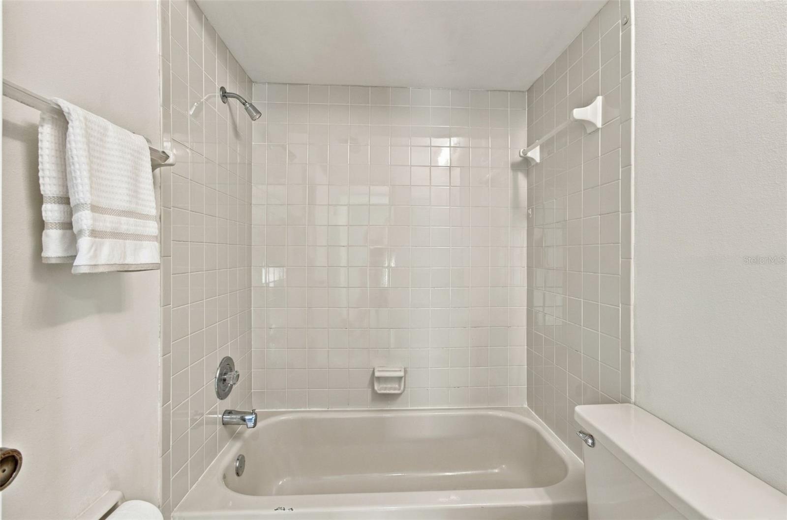 7610 OAKMONT LN — photo 31