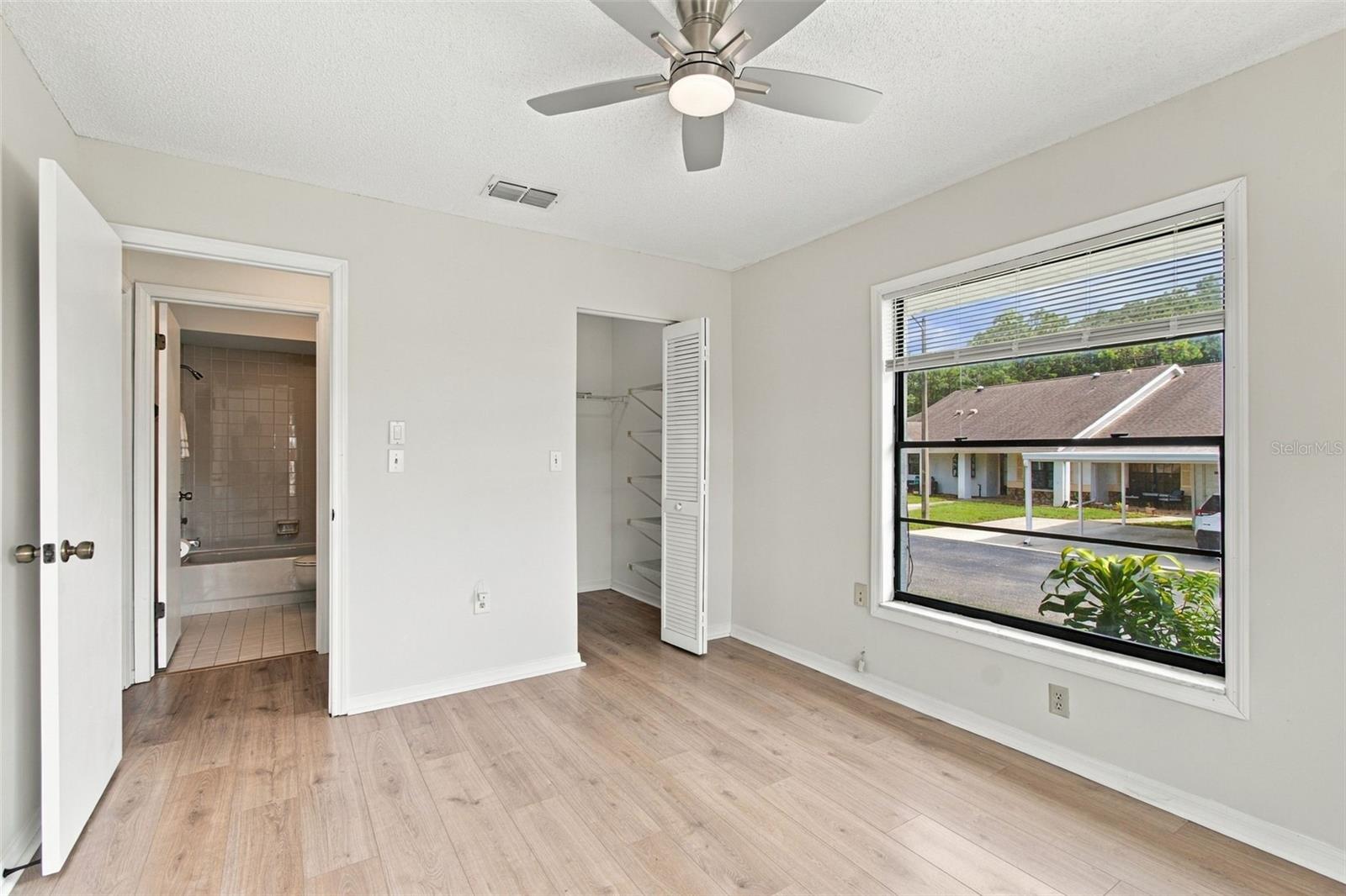 7610 OAKMONT LN — photo 14