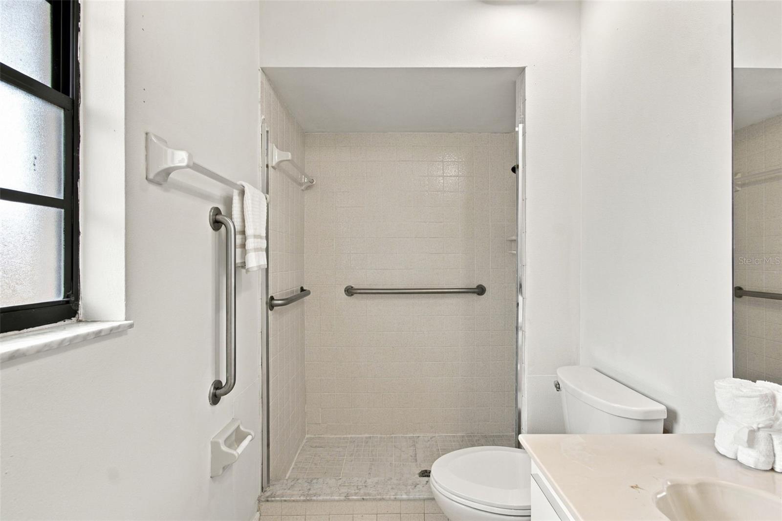 7610 OAKMONT LN — photo 17