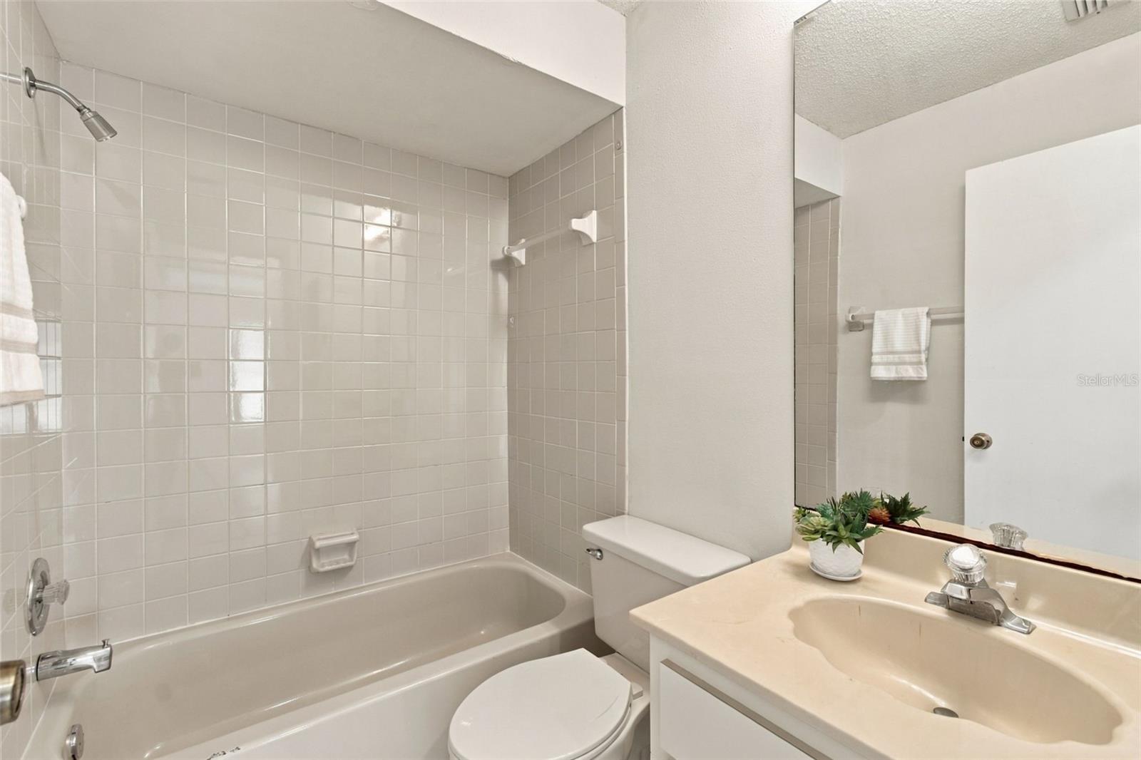 7610 OAKMONT LN — photo 30