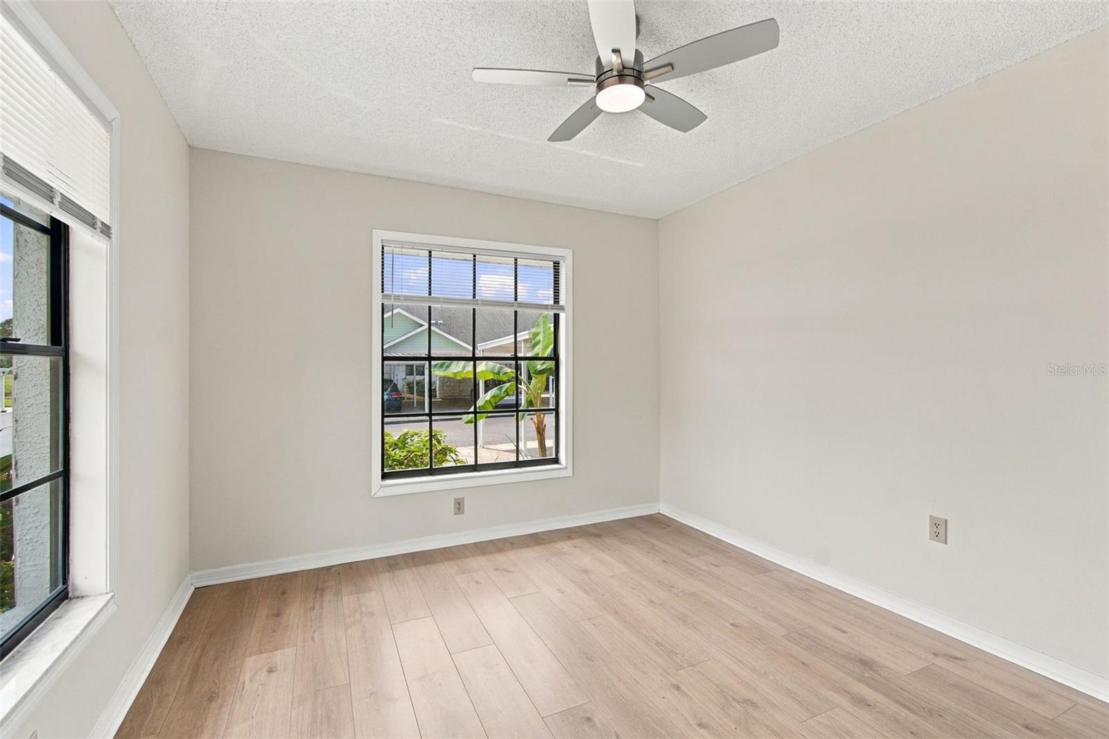 7610 OAKMONT LN — photo 27
