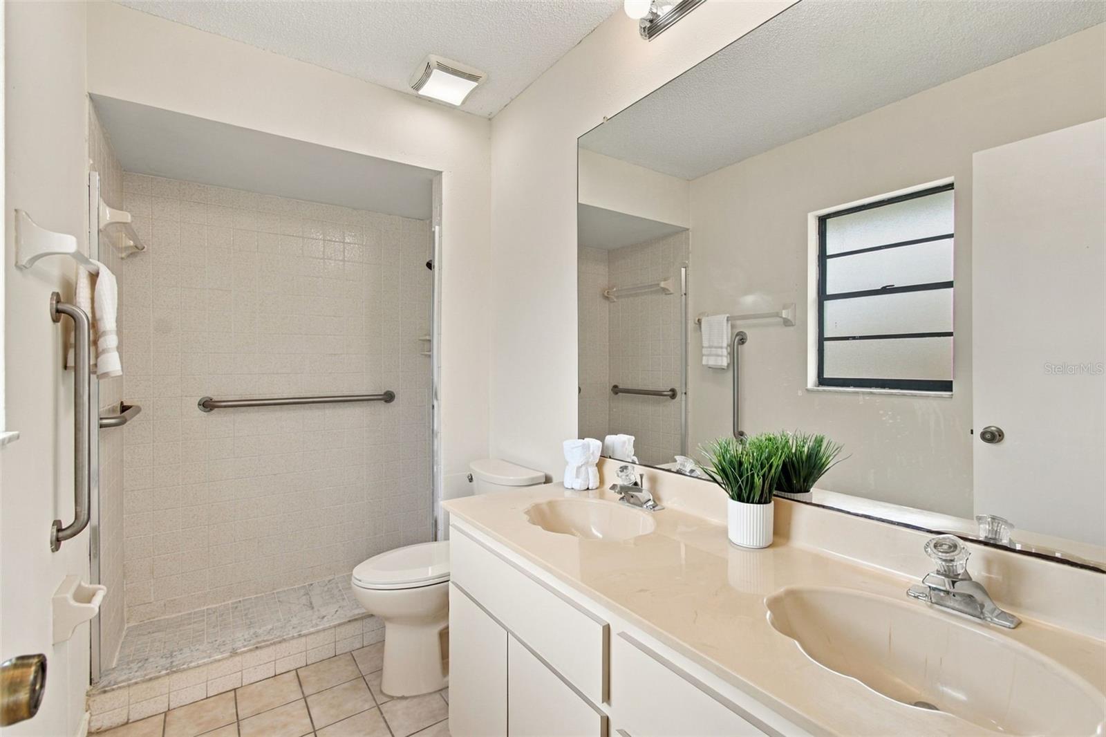 7610 OAKMONT LN — photo 15