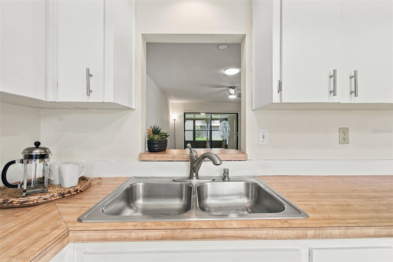 7610 OAKMONT LN — photo 10