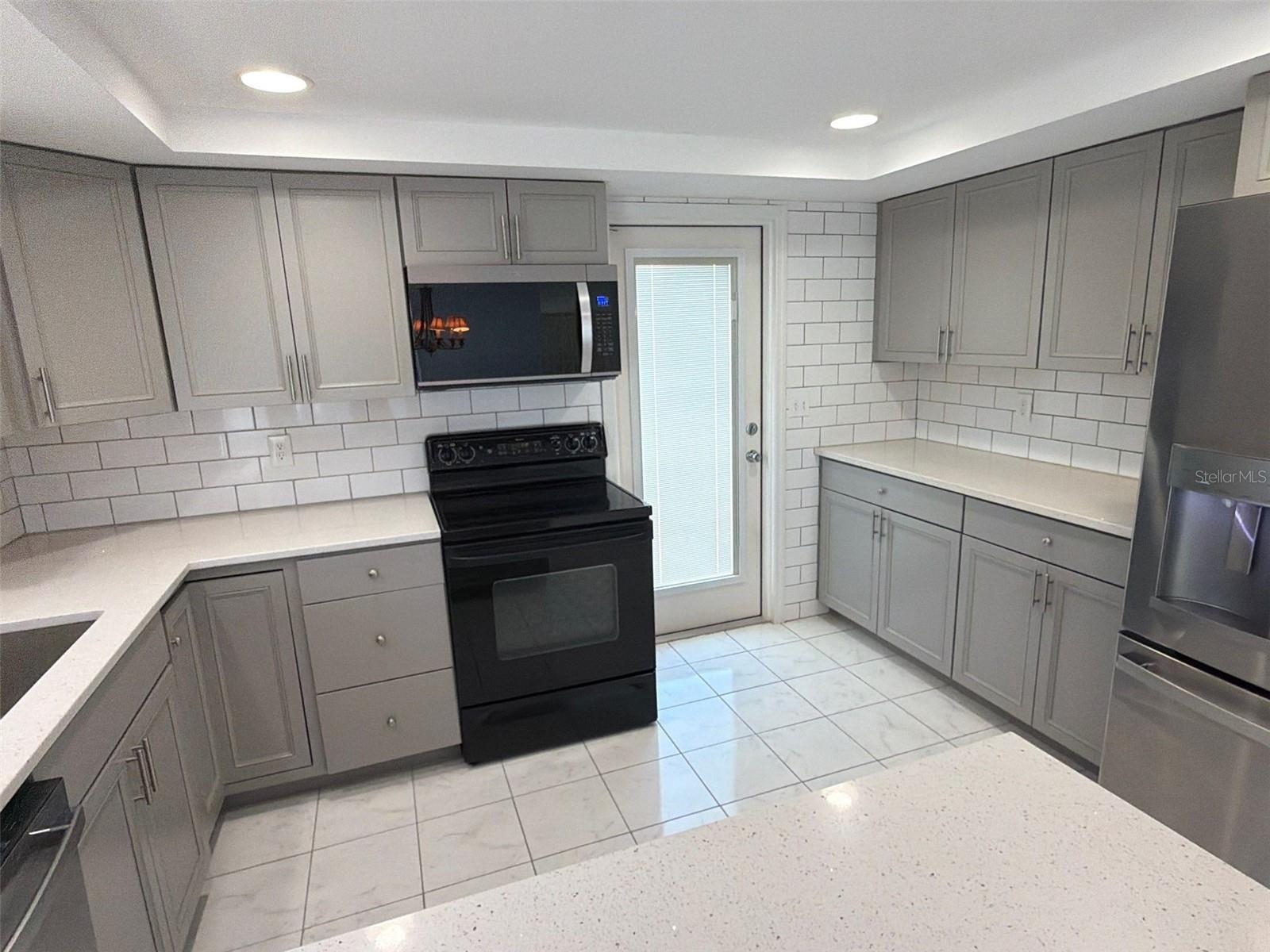 561 TARAWITT DR — photo 20