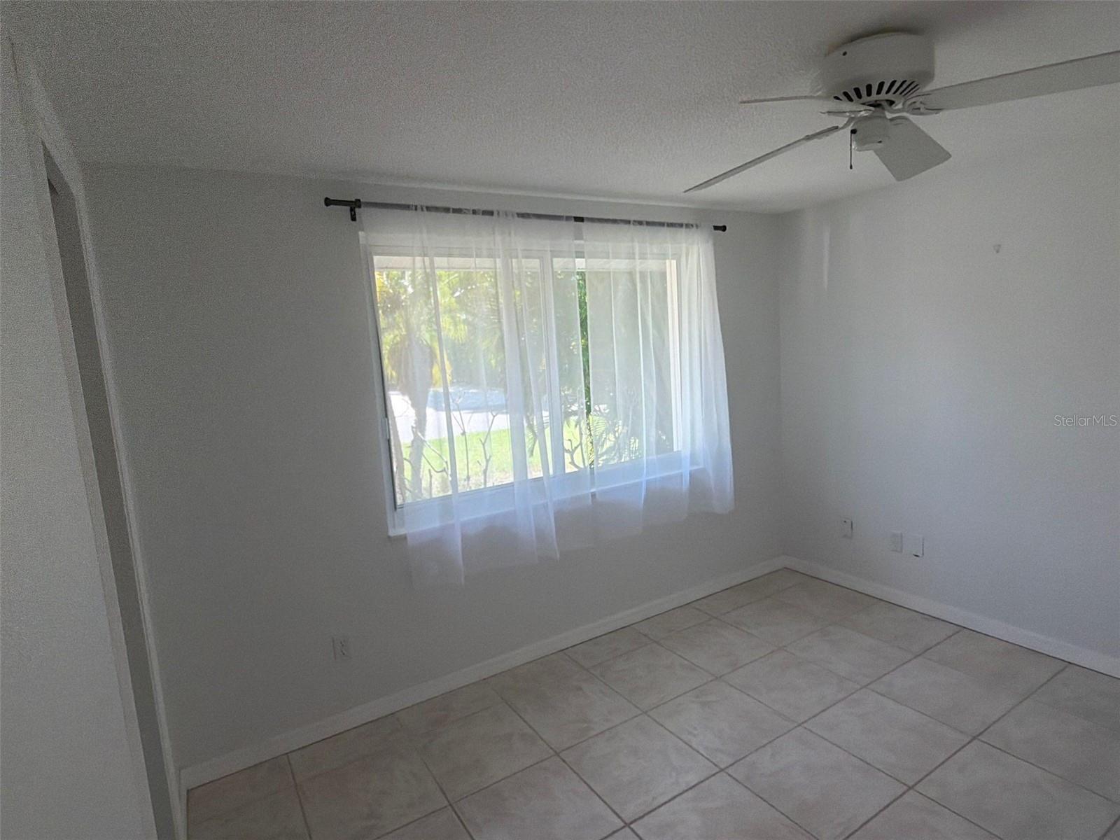 561 TARAWITT DR — photo 42
