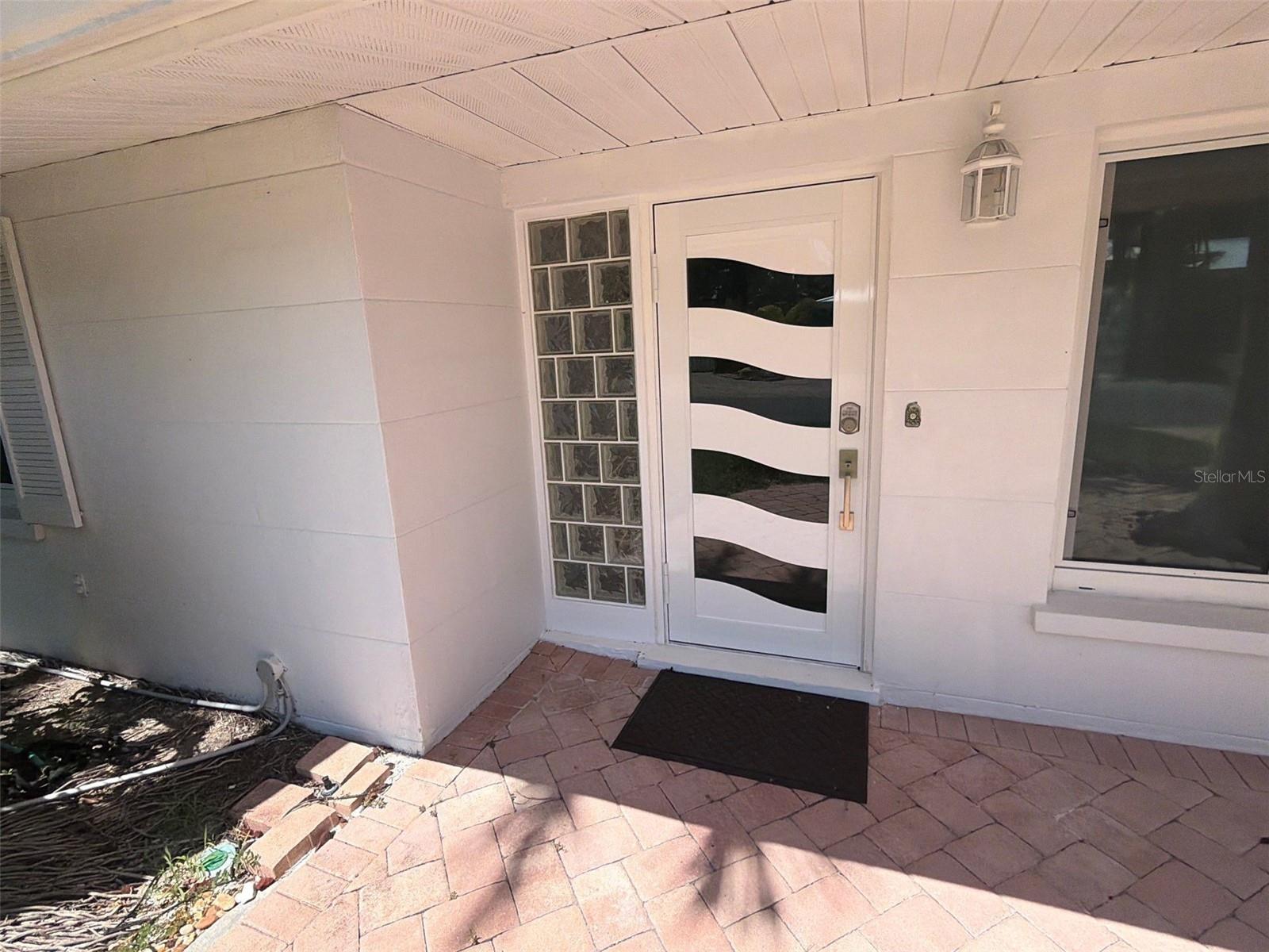 561 TARAWITT DR — photo 4
