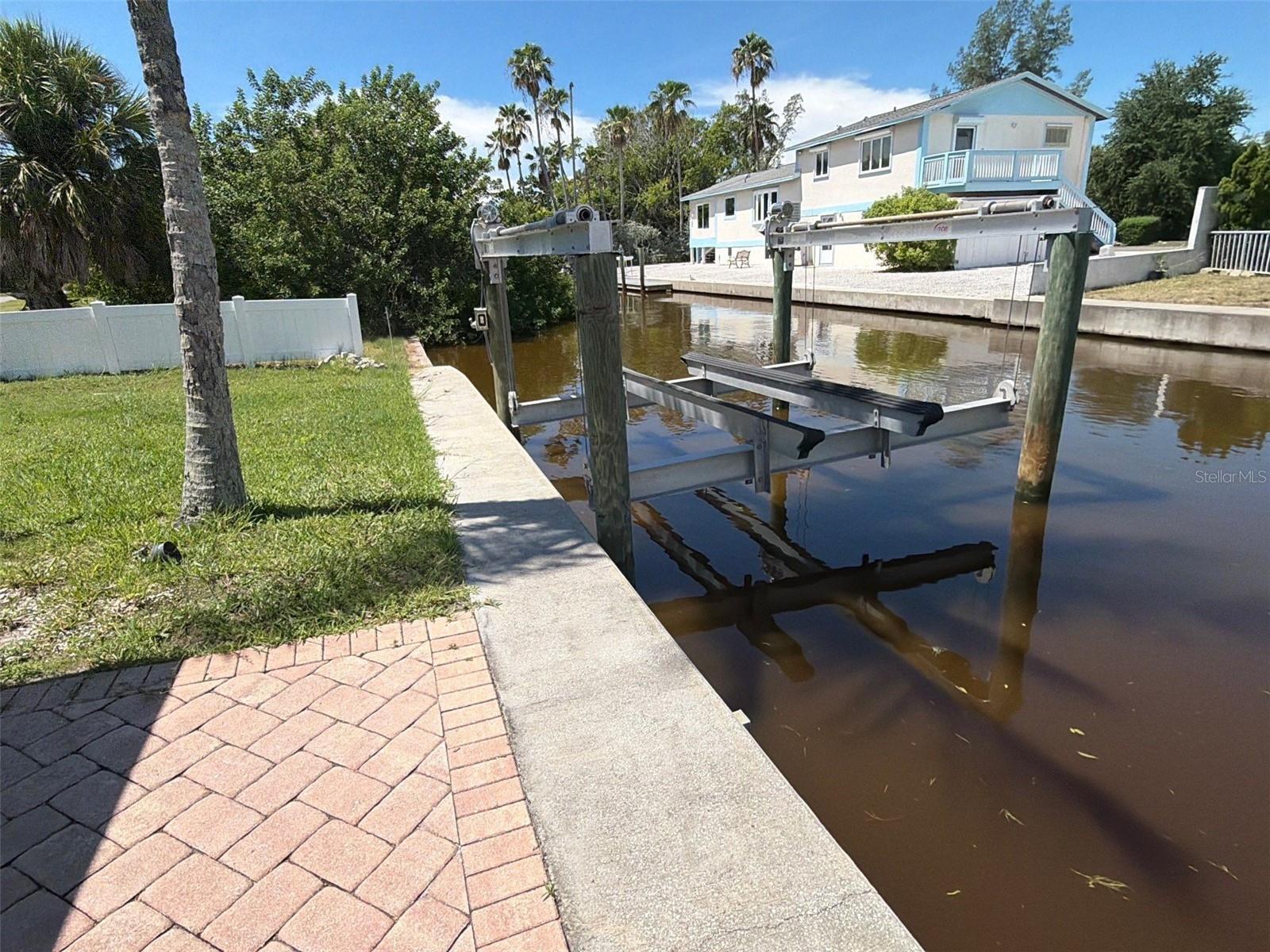561 TARAWITT DR — photo 48