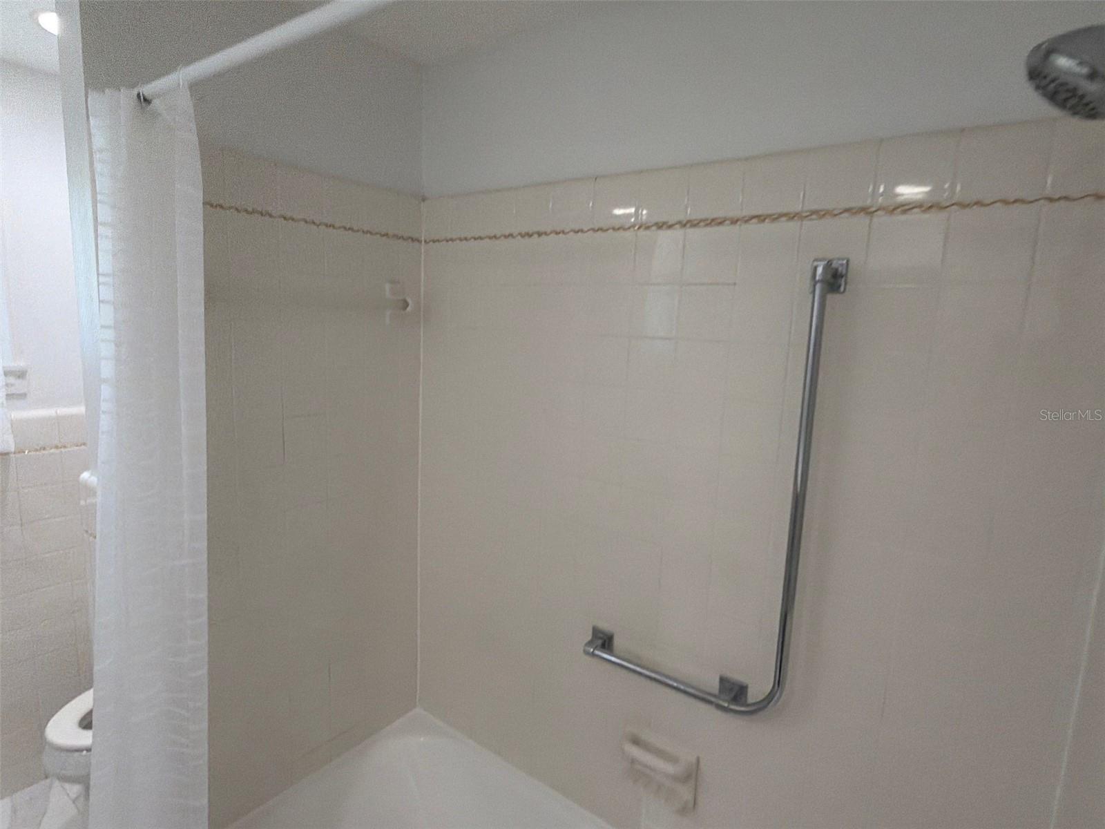561 TARAWITT DR — photo 38