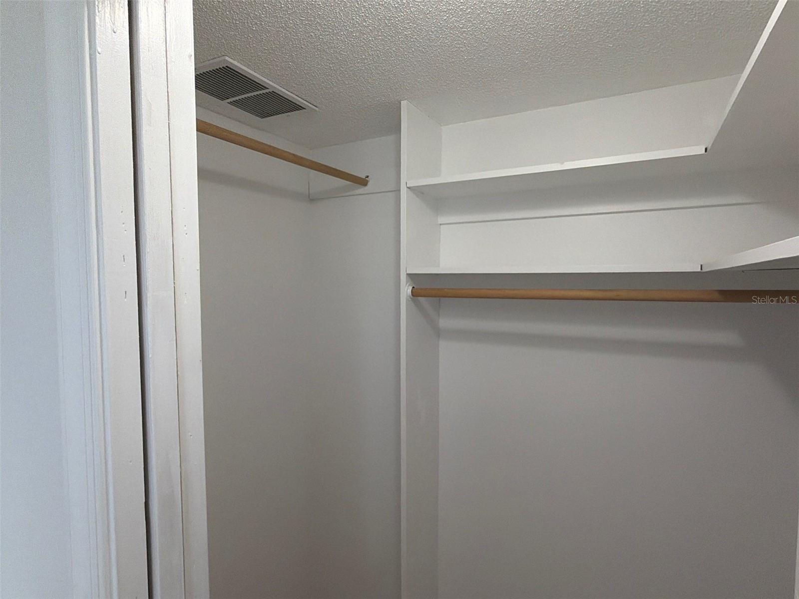 561 TARAWITT DR — photo 32