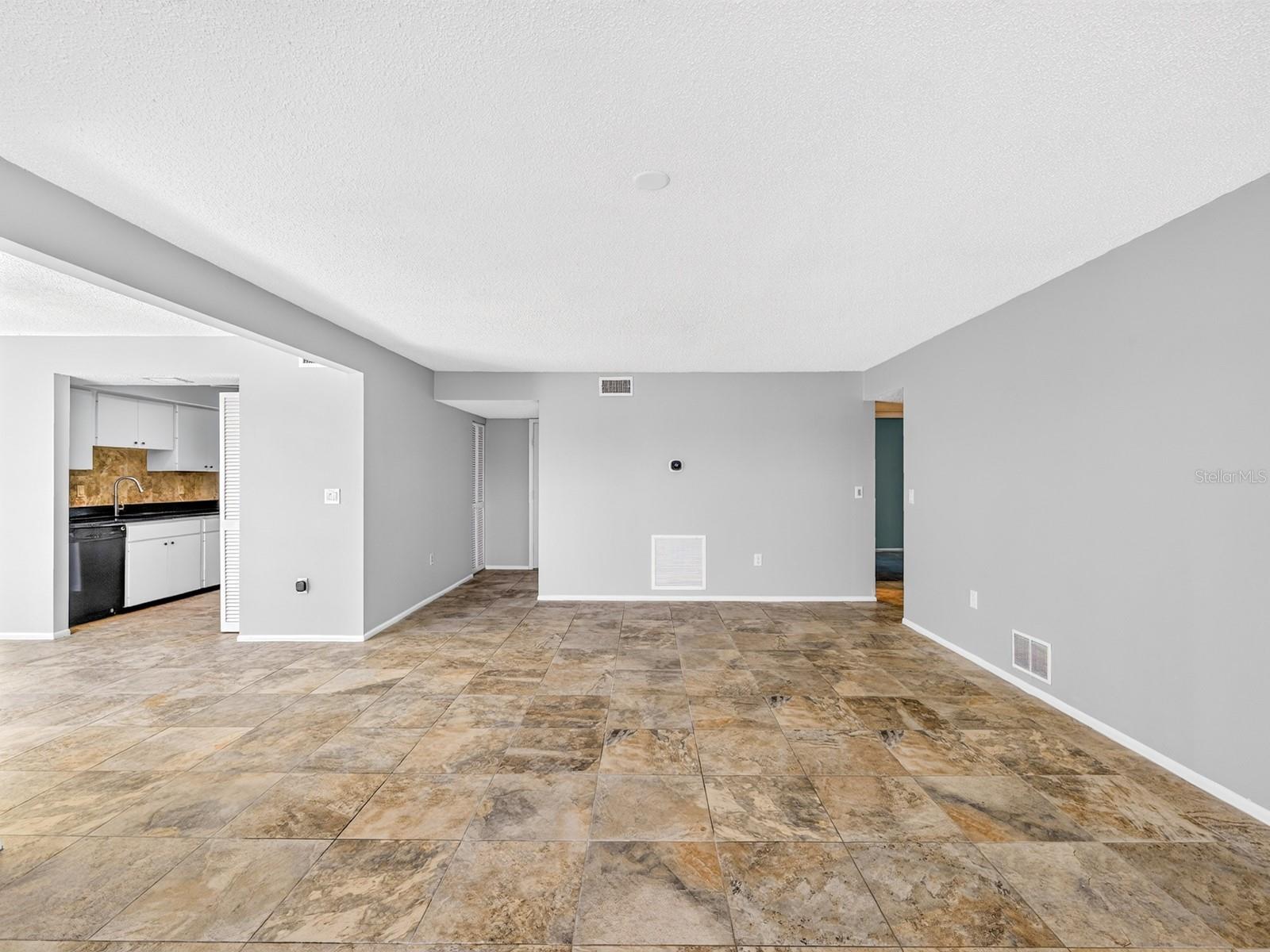 5214 MARSH FIELD LN #106 — photo 10