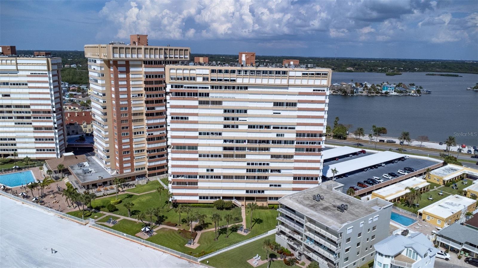 17900 GULF BLVD #6C — photo 27
