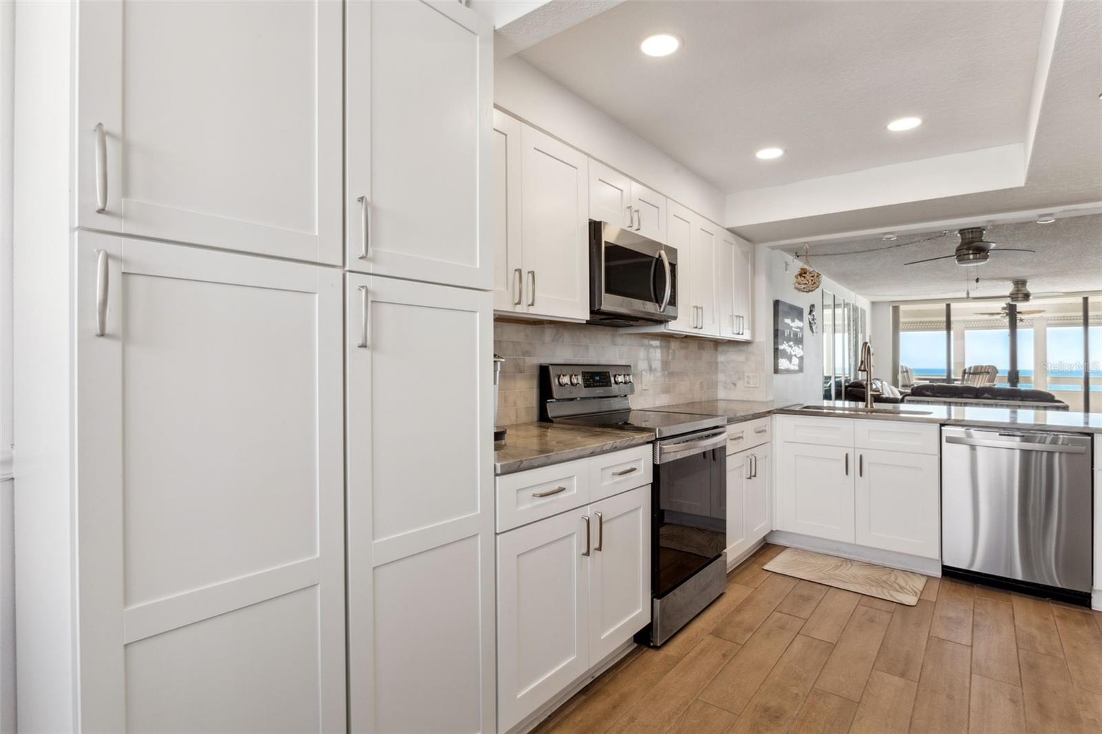 17900 GULF BLVD #6C — photo 10