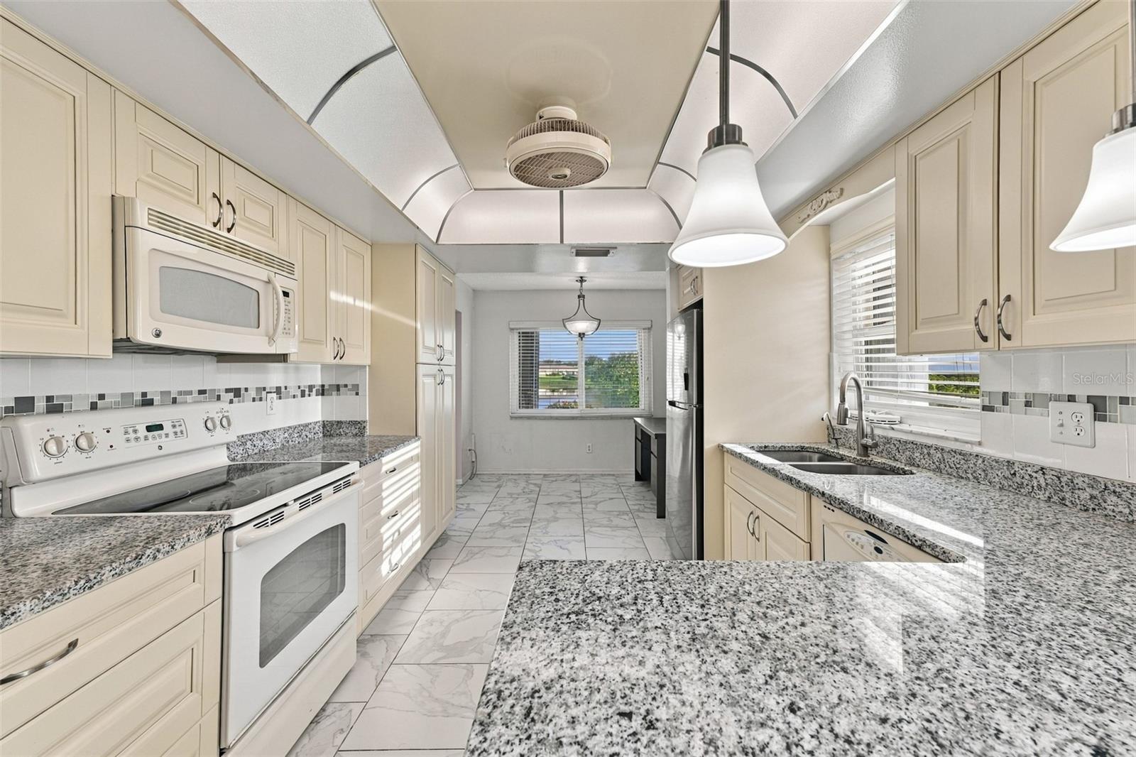 1405 LANGLEY DR — photo 12