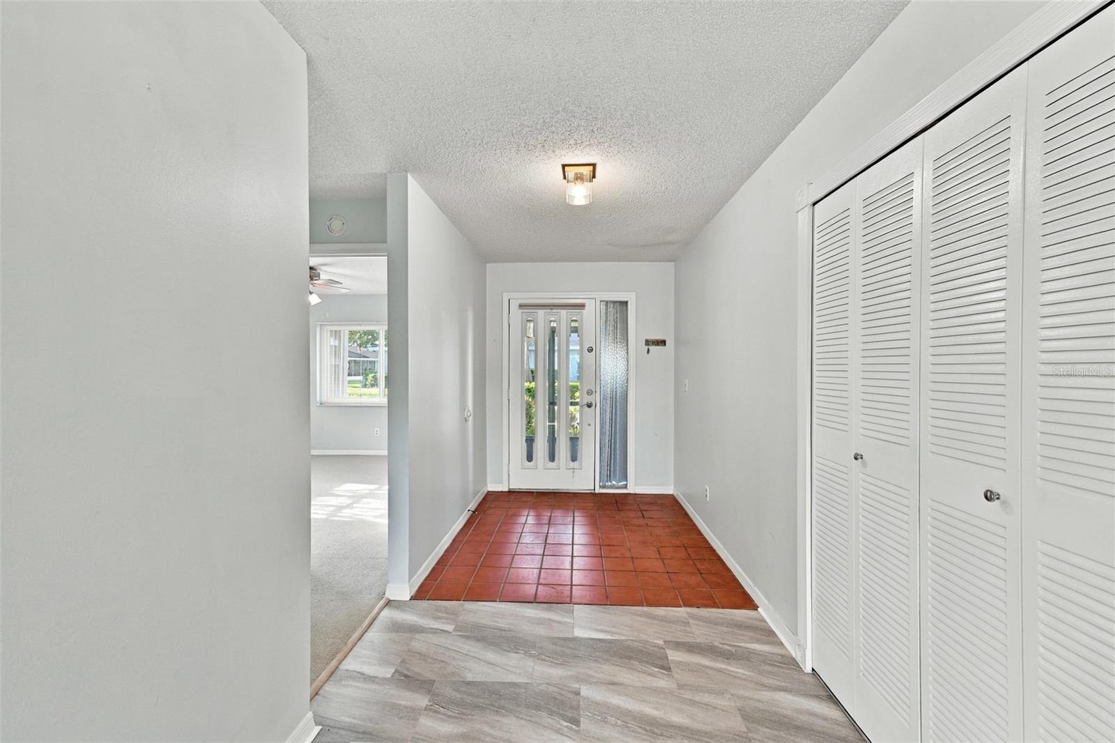 1405 LANGLEY DR — photo 3