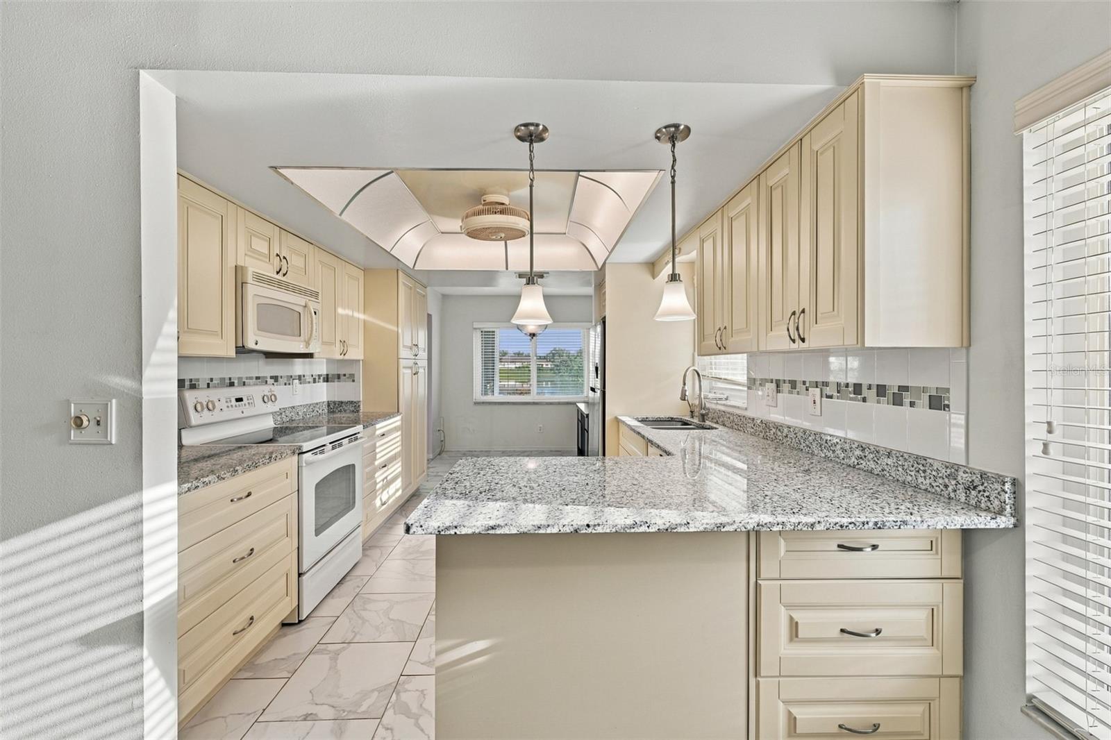 1405 LANGLEY DR — photo 11