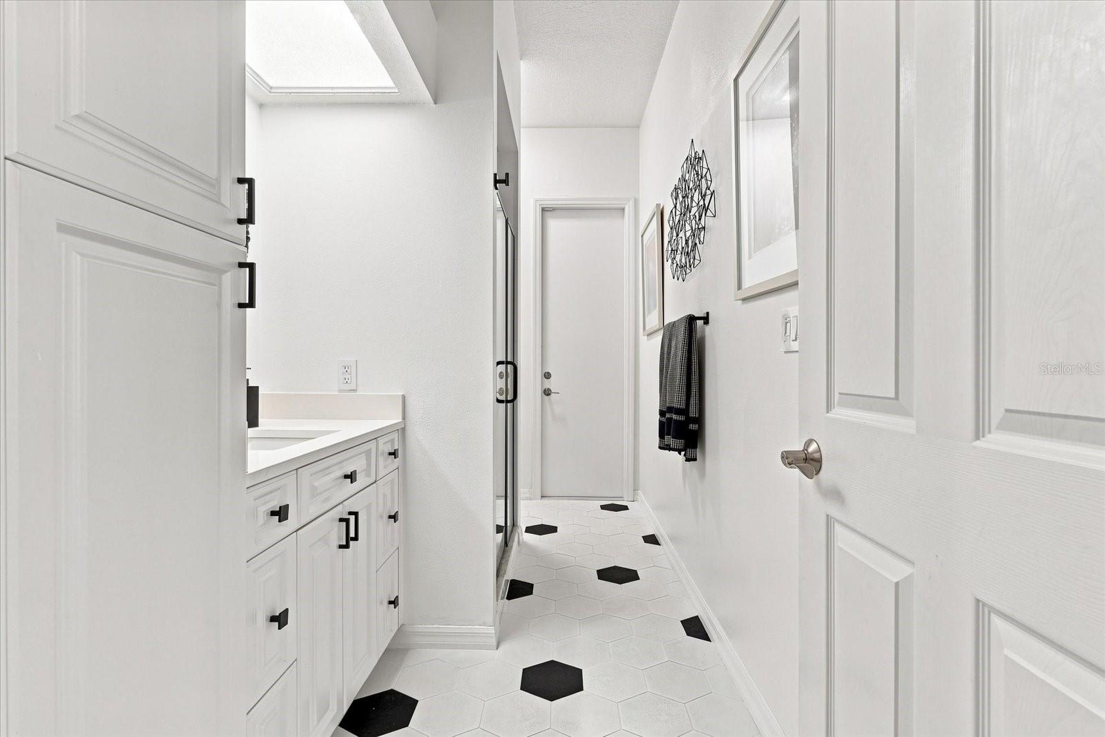 321 TALL OAK TRL — photo 29