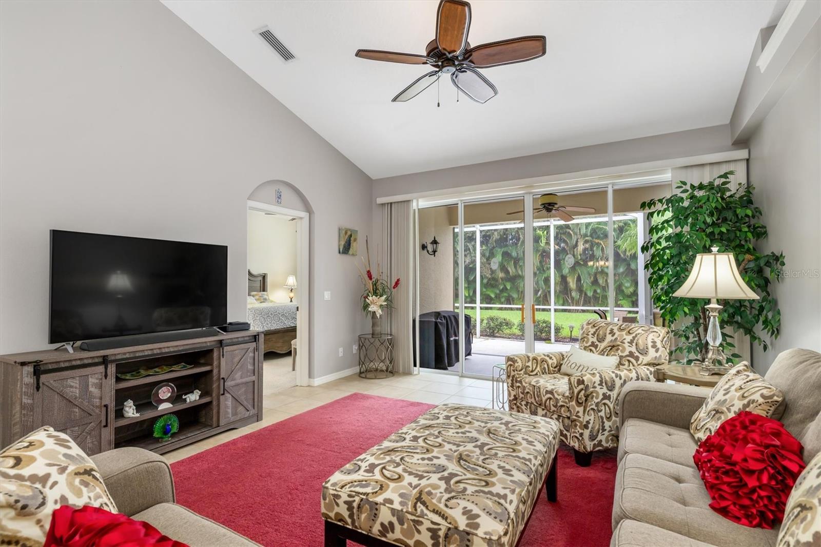 786 TARTAN DR — photo 10